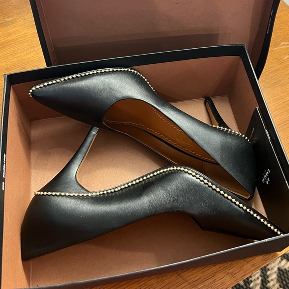 Coach Shoes - Coach 85mm Parker/ Waverly pump with bead chain- size 7B